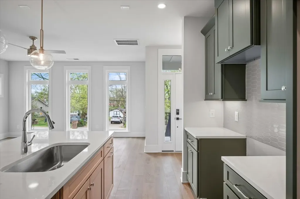 3045B Hillside Road Nashville TN 37207