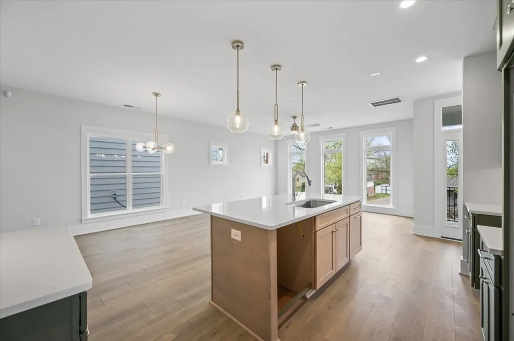 3045B Hillside Road Nashville TN 37207