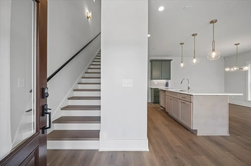 3045B Hillside Road Nashville TN 37207
