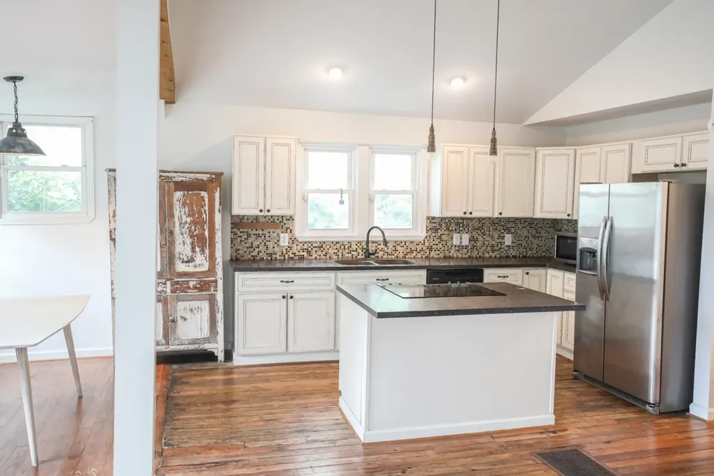 1211 14th Ave, S Nashville TN 37212