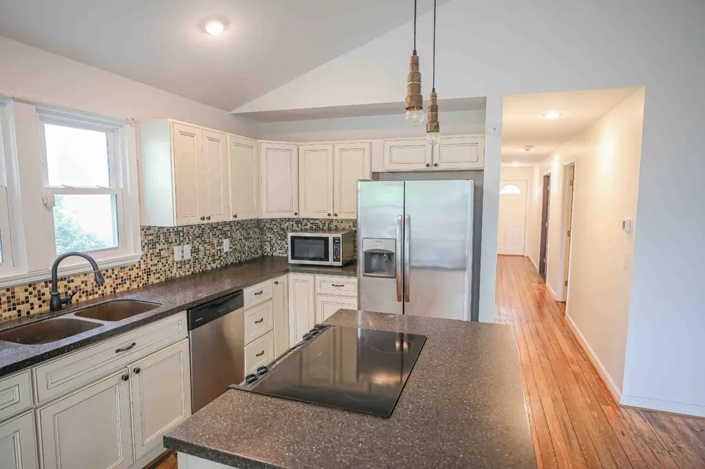 1211 14th Ave, S Nashville TN 37212