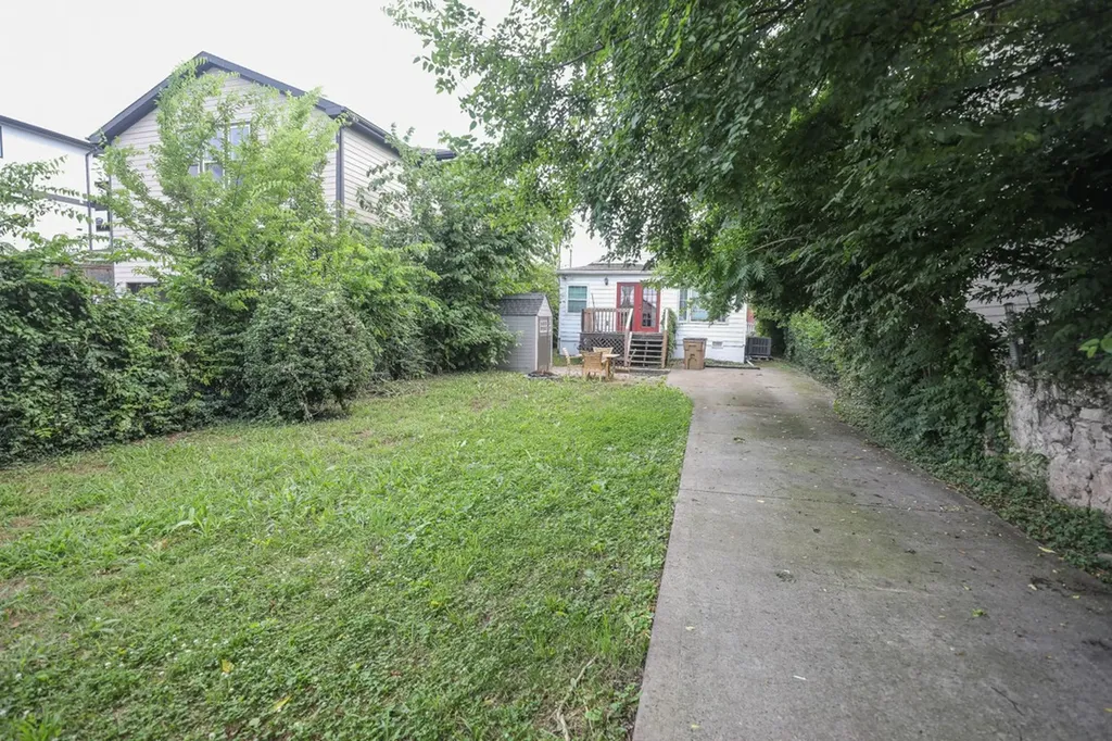 1211 14th Ave, S Nashville TN 37212