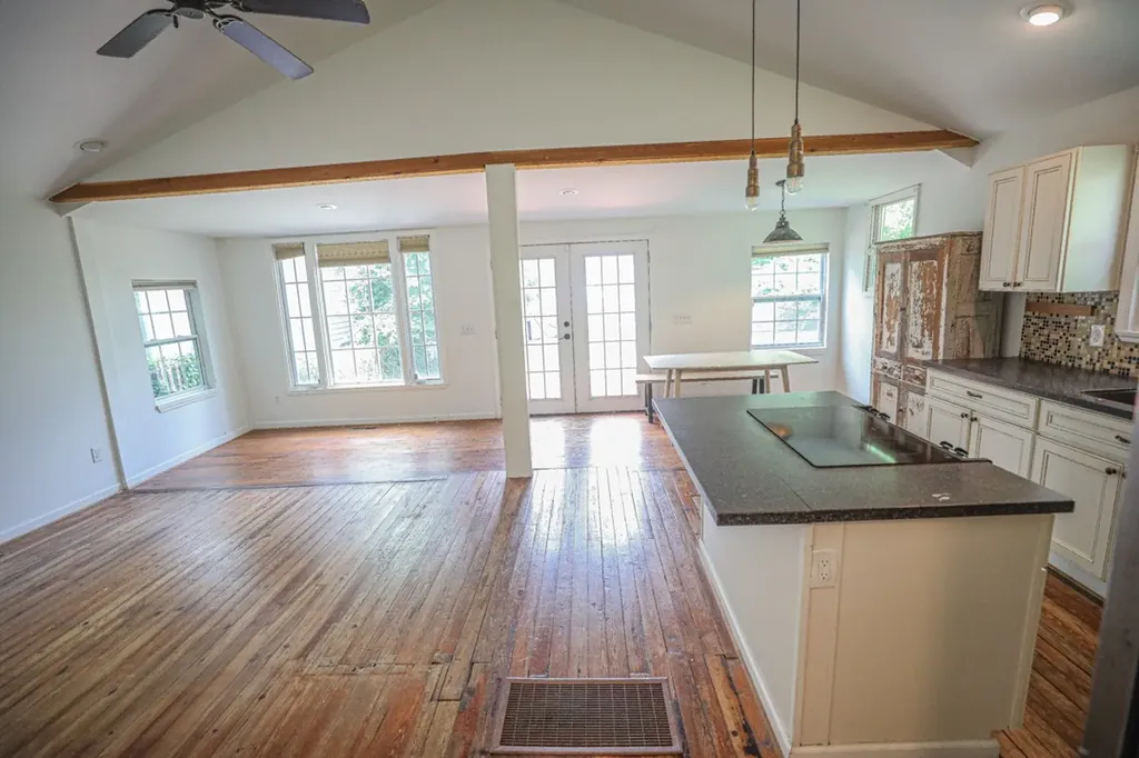 1211 14th Ave, S Nashville TN 37212