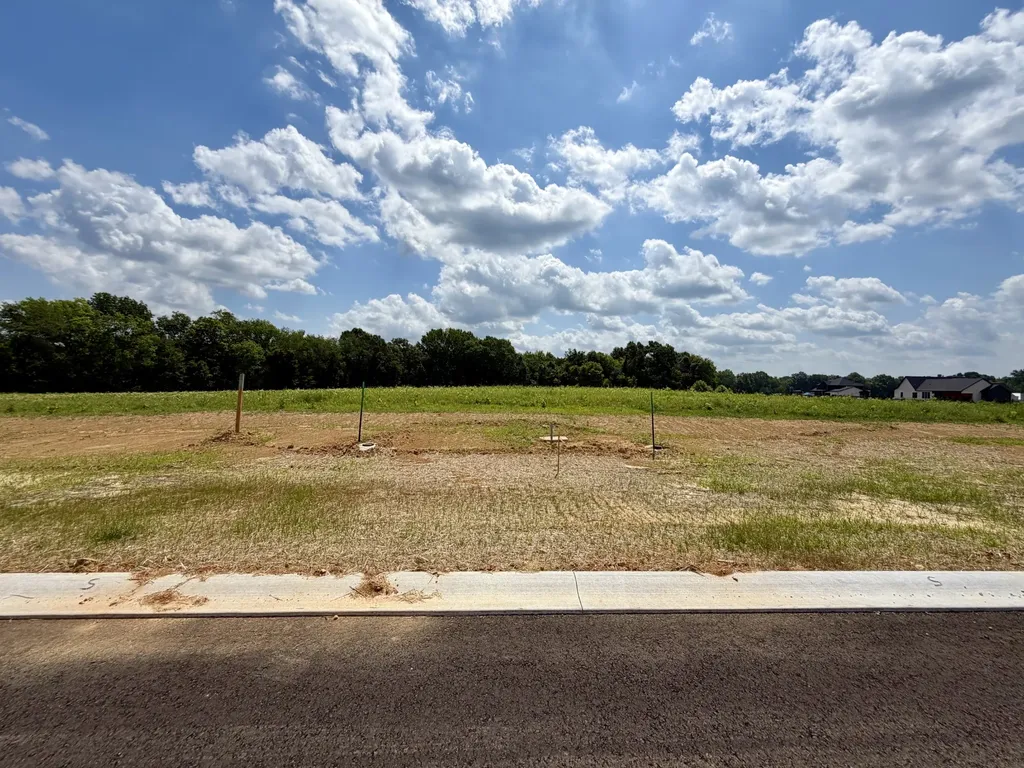 13 Fawn Meadows Clarksville TN 37043
