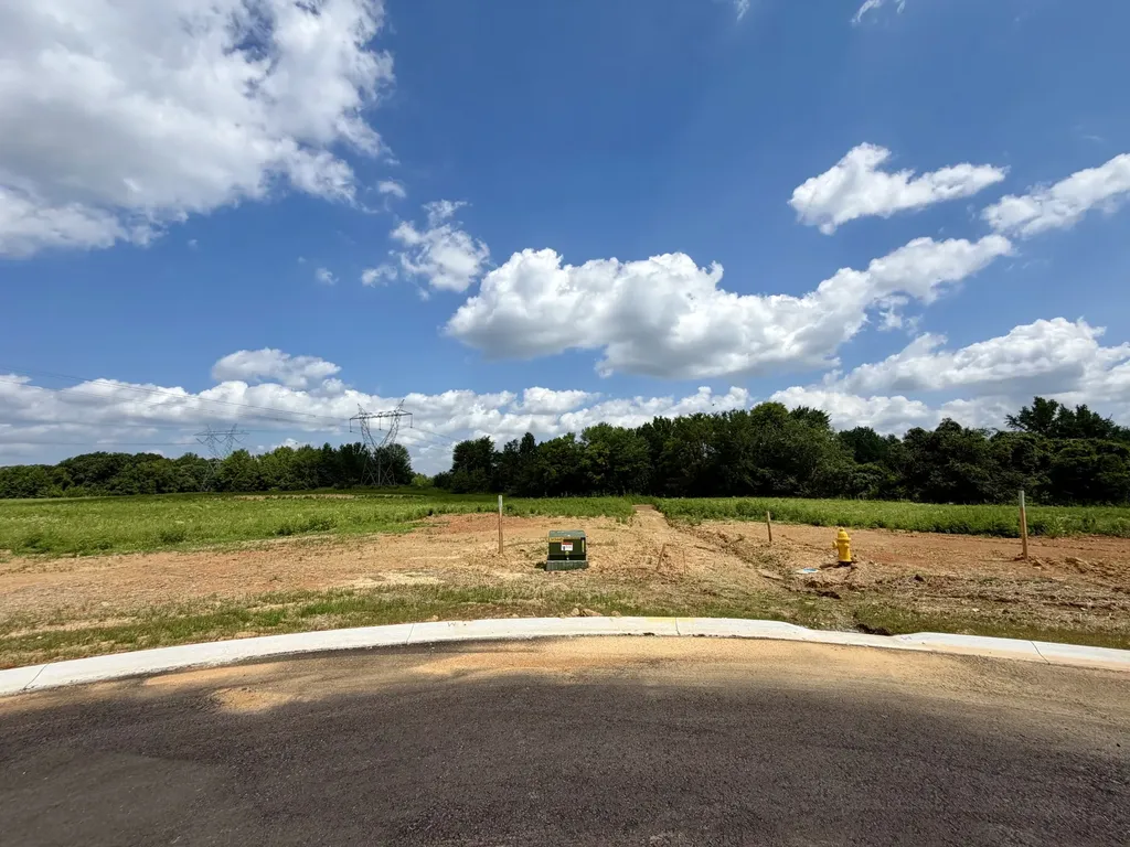 11 Fawn Meadows Clarksville TN 37043
