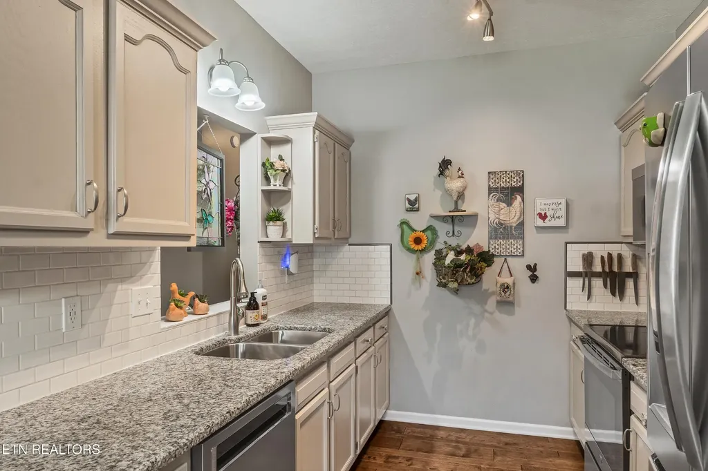 2010 Misty Glen Lane Knoxville TN 37909