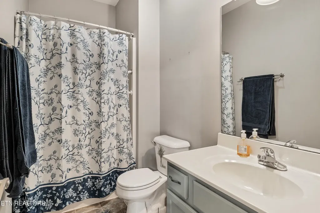 2010 Misty Glen Lane Knoxville TN 37909