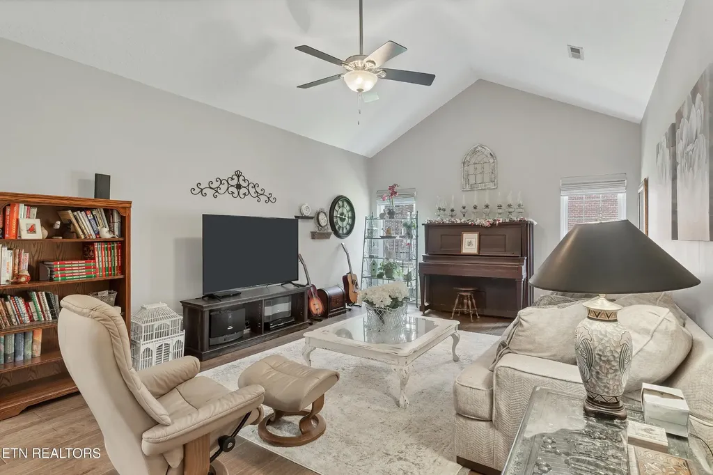 2010 Misty Glen Lane Knoxville TN 37909