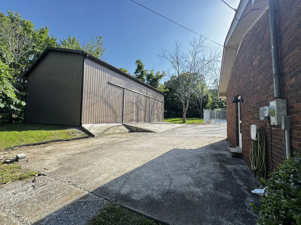 2310 Hwy 109 N Lebanon TN 37090