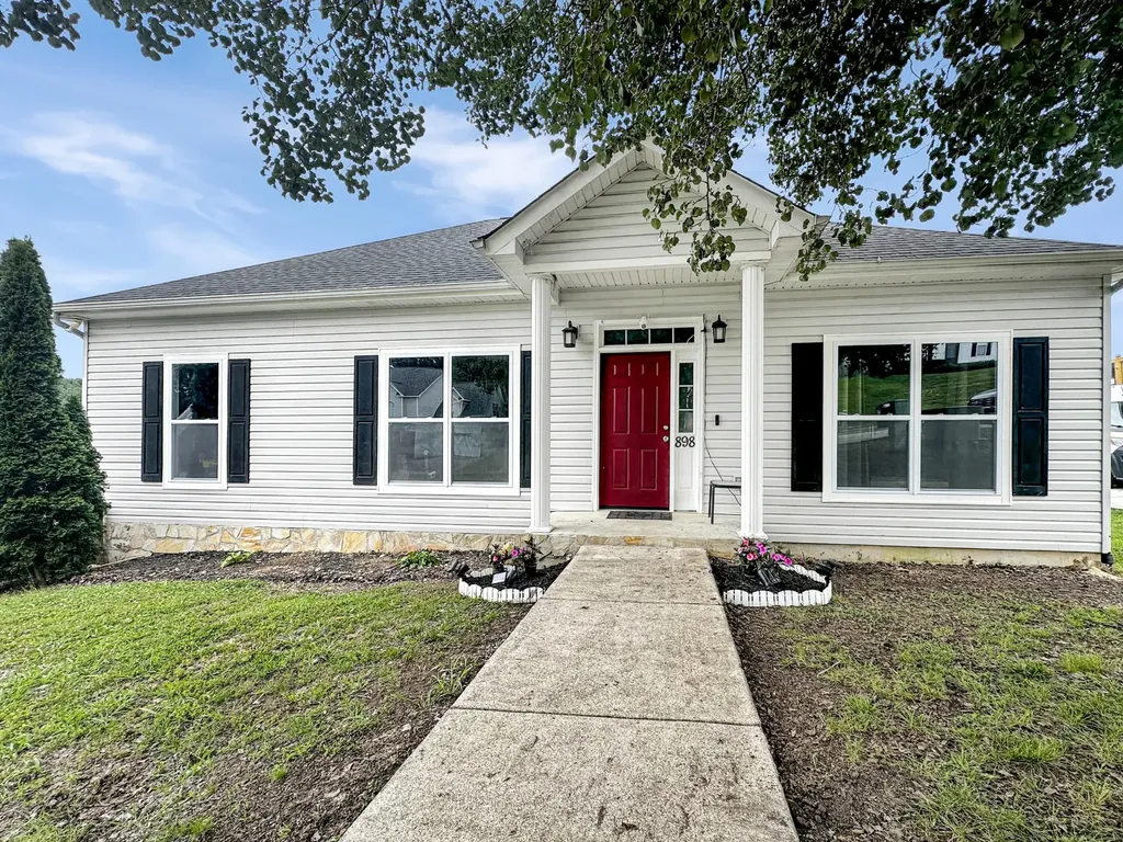 898 Fuller Glen Circle Chattanooga TN 37421