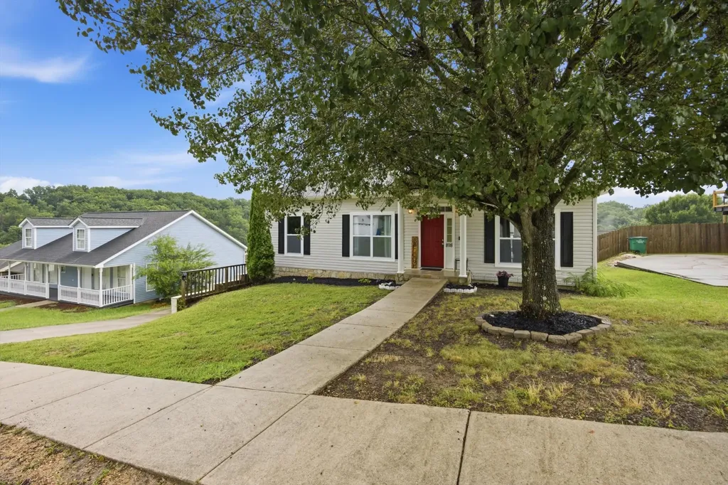 898 Fuller Glen Circle Chattanooga TN 37421