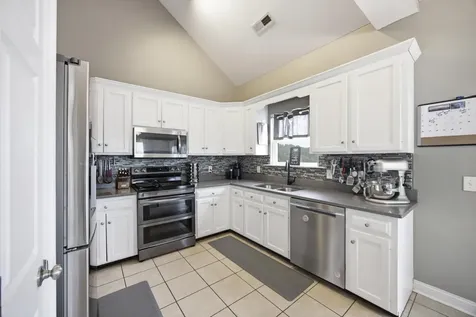 898 Fuller Glen Circle Chattanooga TN 37421