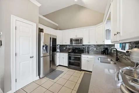 898 Fuller Glen Circle Chattanooga TN 37421