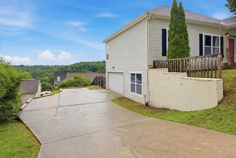 898 Fuller Glen Circle Chattanooga TN 37421