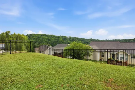 898 Fuller Glen Circle Chattanooga TN 37421