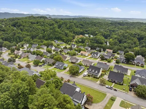 898 Fuller Glen Circle Chattanooga TN 37421