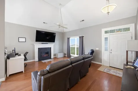 898 Fuller Glen Circle Chattanooga TN 37421