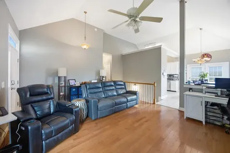 898 Fuller Glen Circle Chattanooga TN 37421