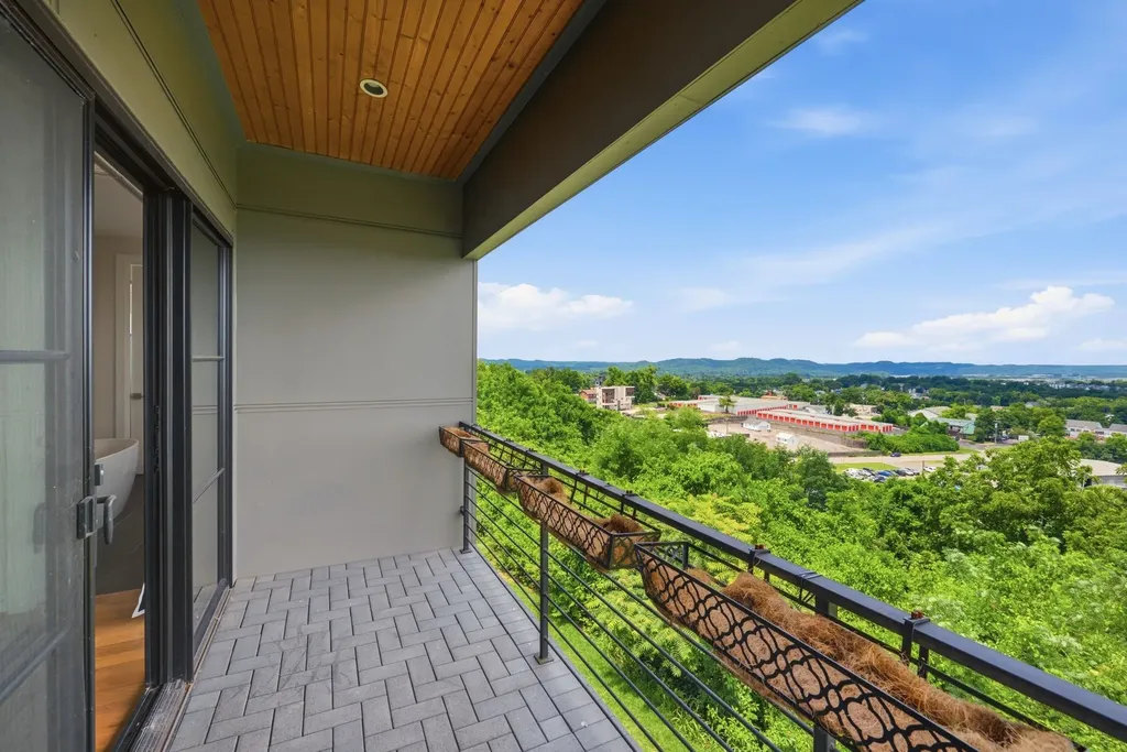6012 Hill Circle Nashville TN 37209