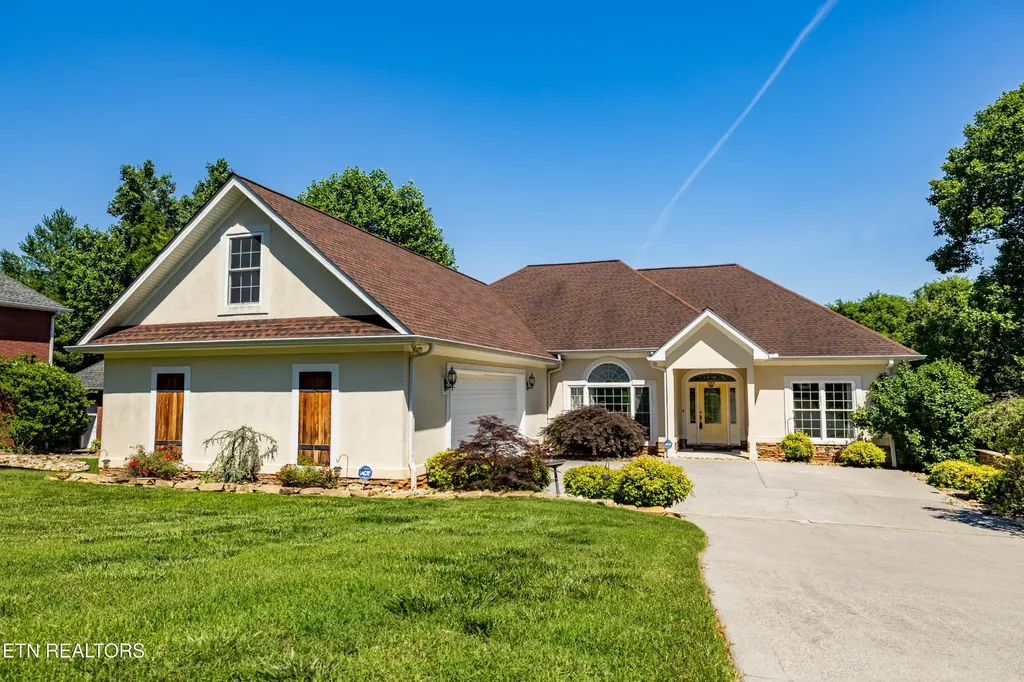 210 Indian Shadows Drive Maryville TN 37801