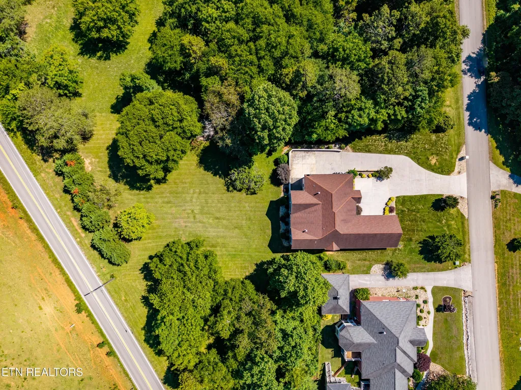 210 Indian Shadows Drive Maryville TN 37801