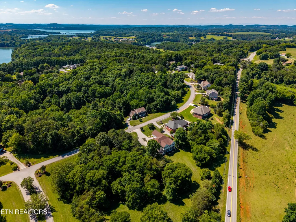 210 Indian Shadows Drive Maryville TN 37801