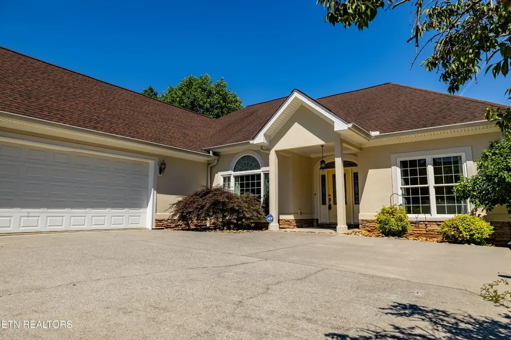 210 Indian Shadows Drive Maryville TN 37801