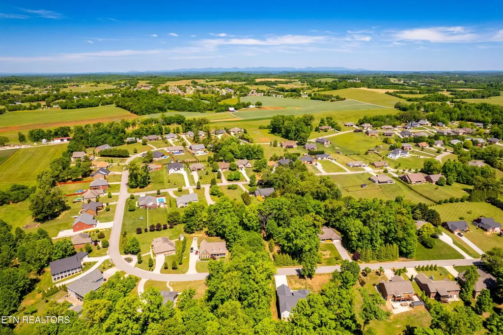 1055 Houston Springs Road Greenback TN 37742