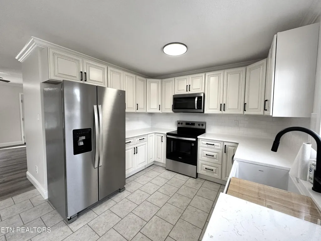 115 Spruce Lane Kingston TN 37763