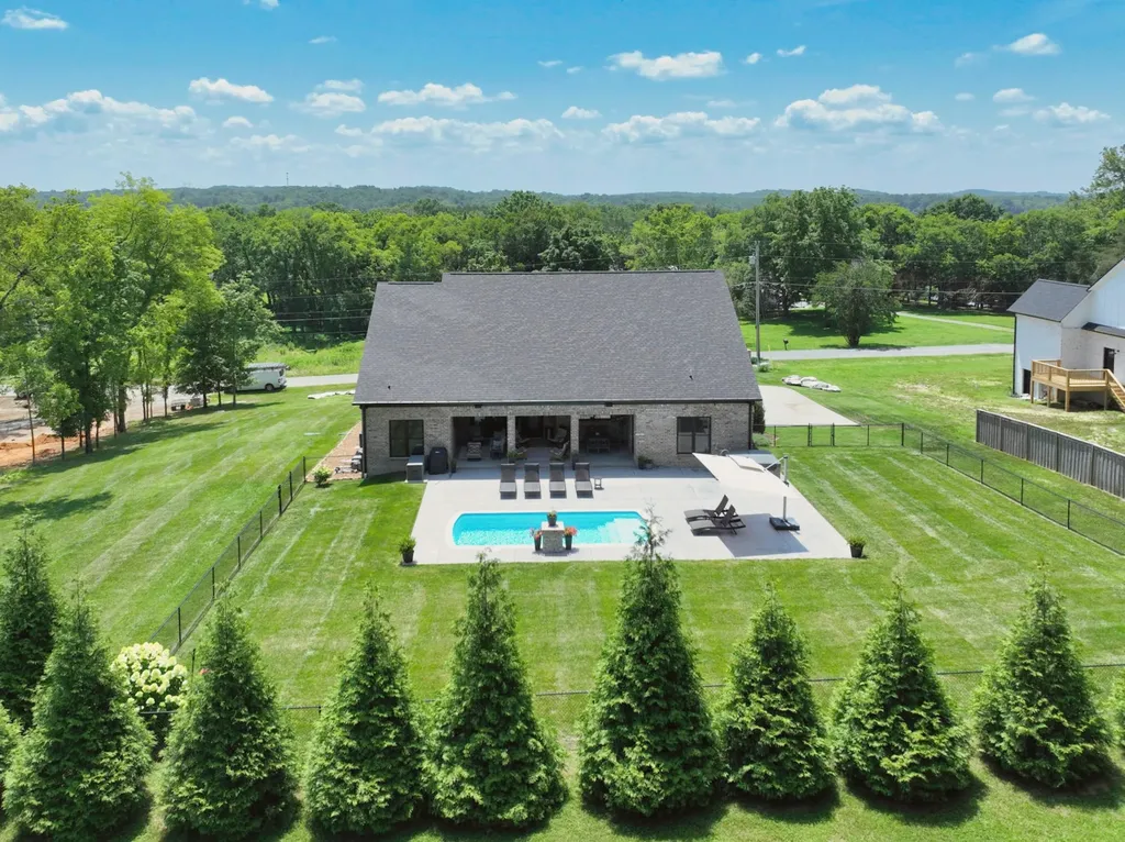 335 Sunset Island Trail Gallatin TN 37066