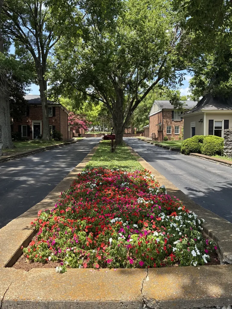 5025 Hillsboro Pike Nashville TN 37215