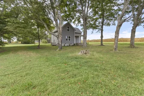 5178 E Robertson Road Cross Plains TN 37049