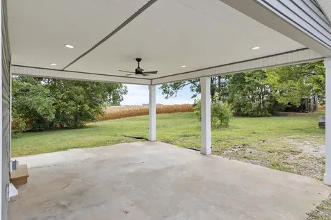 5178 E Robertson Road Cross Plains TN 37049