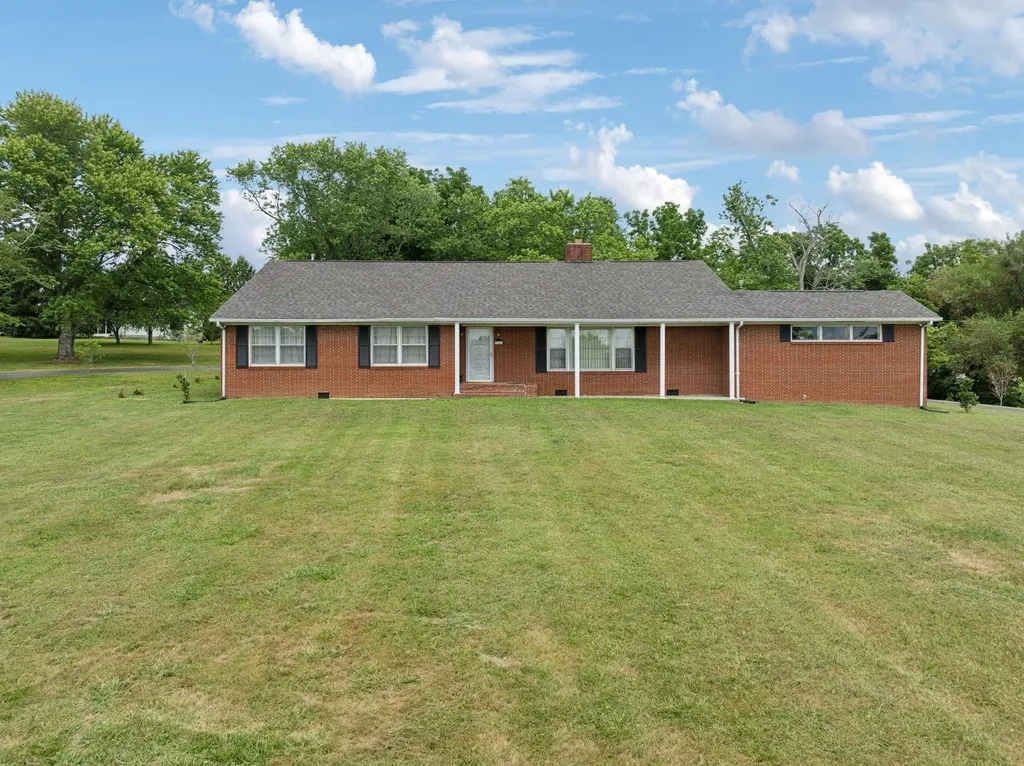 114 Calhoun Street Smithville TN 37166