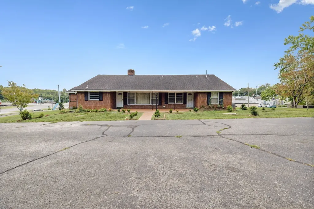 114 Calhoun Street Smithville TN 37166