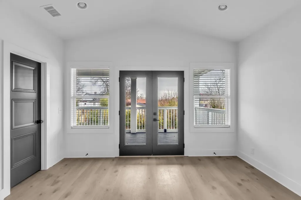 2110 11th Ave, N Nashville TN 37208