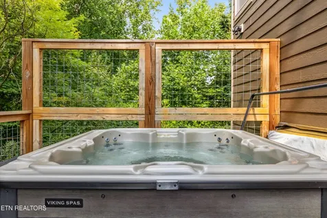 622 Wiley Oakley Drive Gatlinburg TN 37738