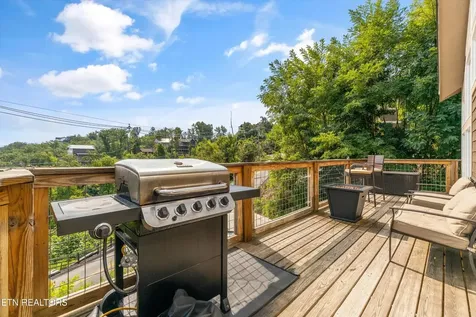 622 Wiley Oakley Drive Gatlinburg TN 37738