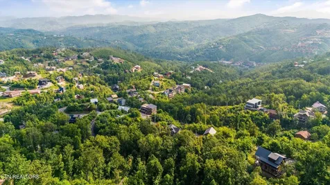622 Wiley Oakley Drive Gatlinburg TN 37738