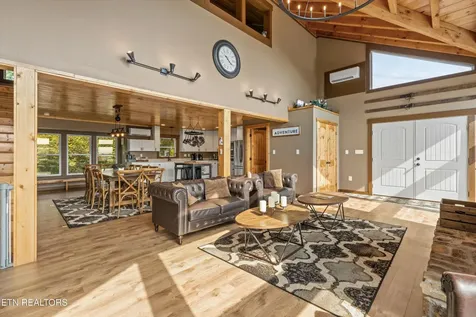 622 Wiley Oakley Drive Gatlinburg TN 37738