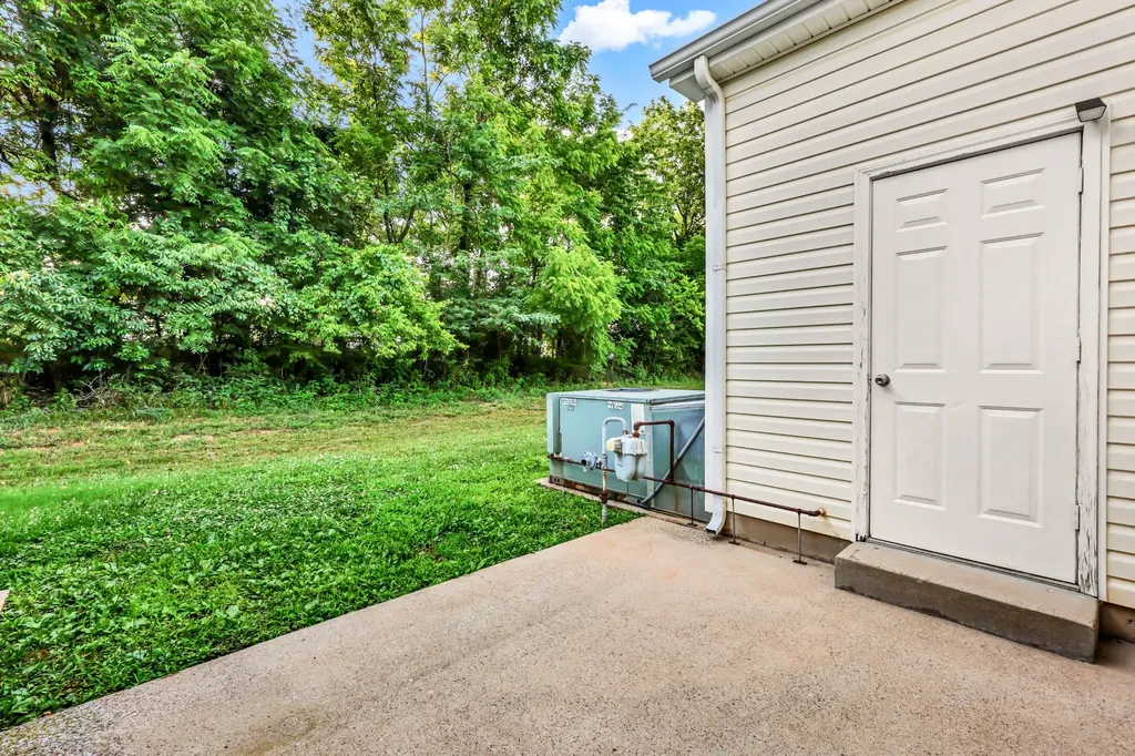 151 Alexander Boulevard Clarksville TN 37040