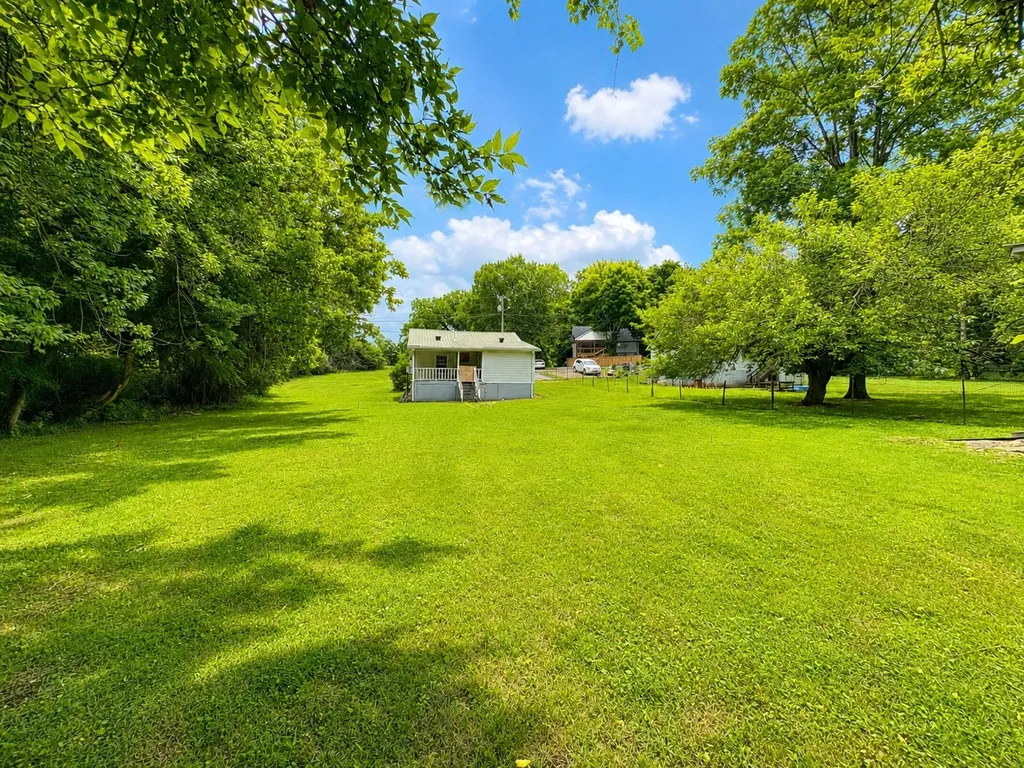 310 Davis Drive Clarksville TN 37040