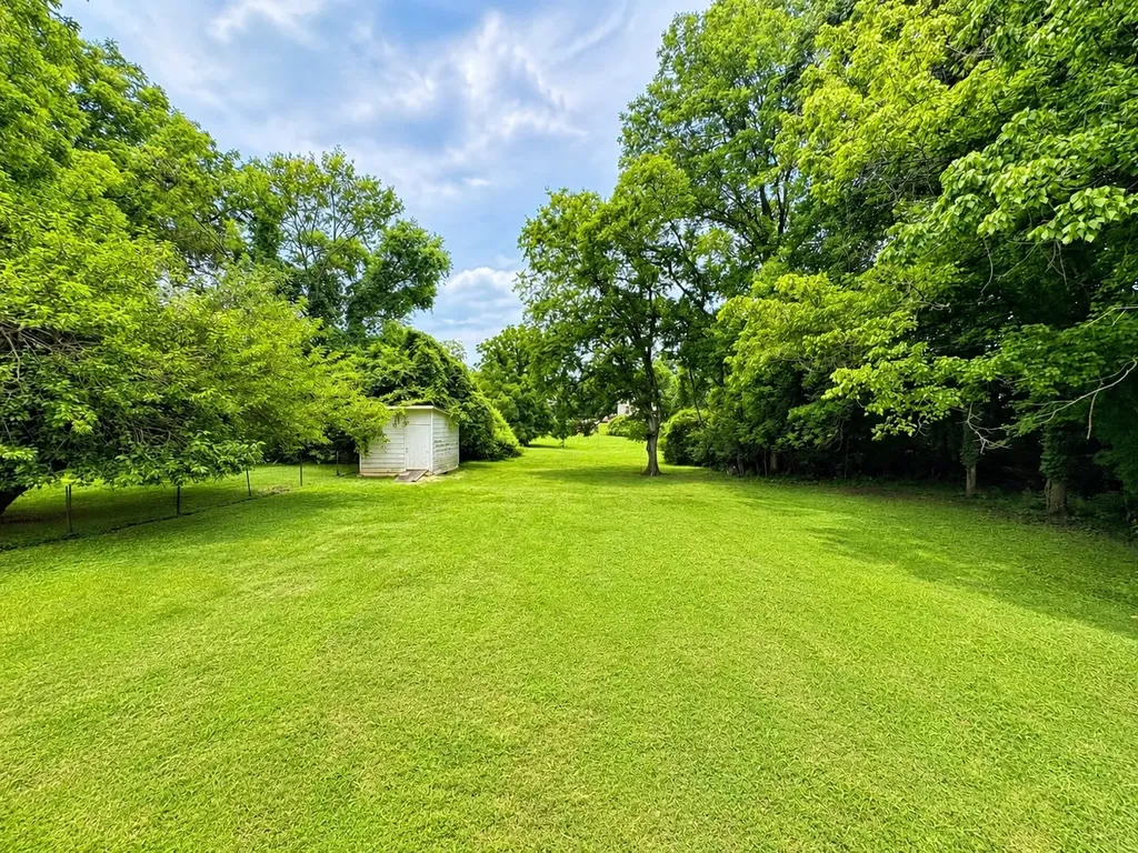 310 Davis Drive Clarksville TN 37040