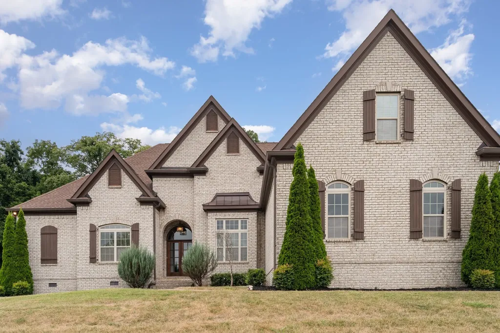 9222 Holstein Drive Nolensville TN 37135