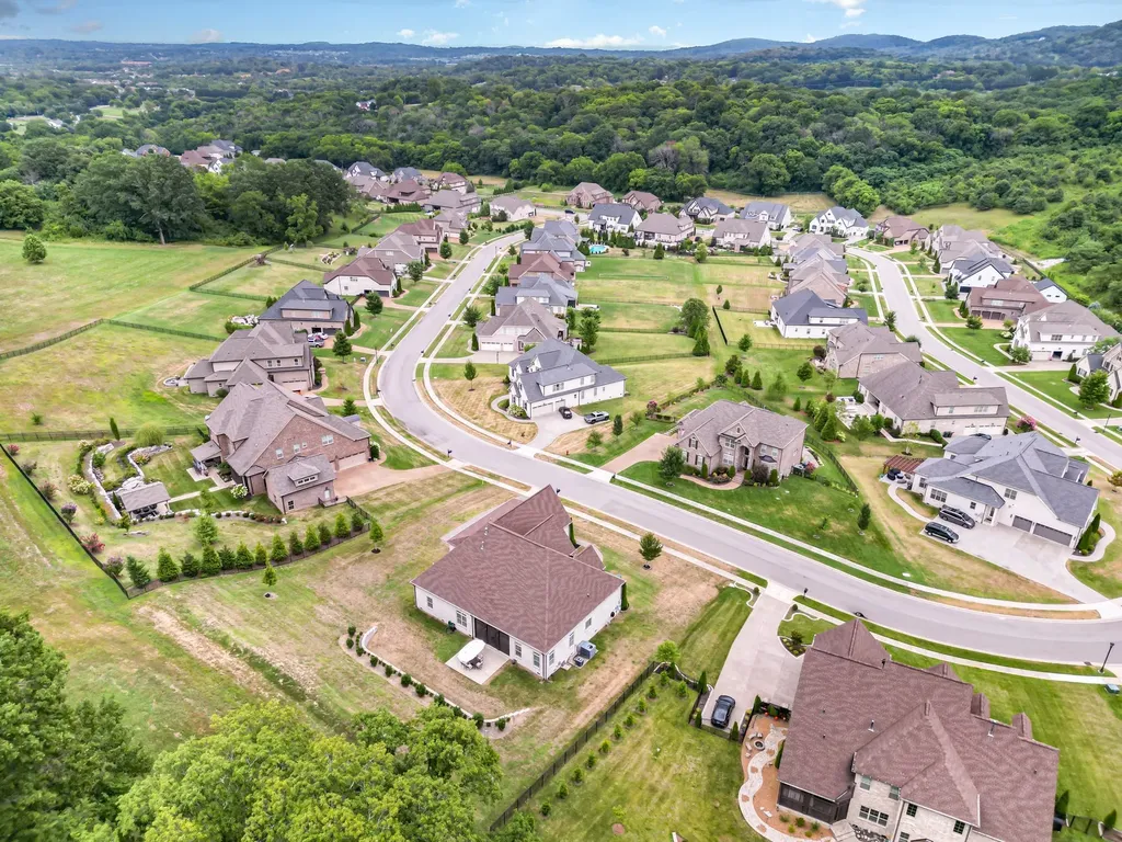 9222 Holstein Drive Nolensville TN 37135
