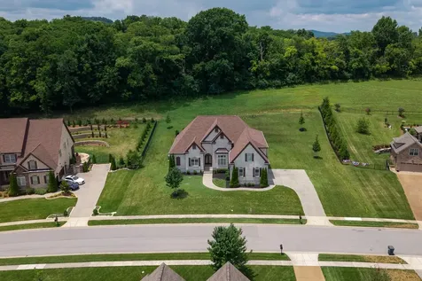 9222 Holstein Drive Nolensville TN 37135