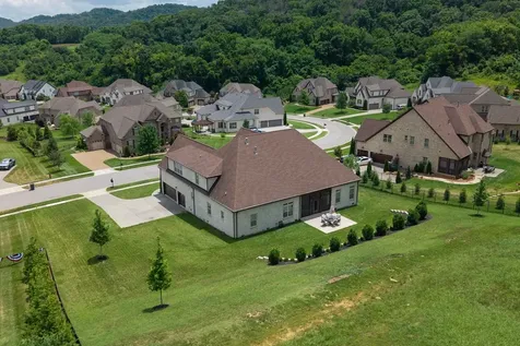 9222 Holstein Drive Nolensville TN 37135