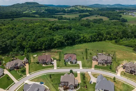 9222 Holstein Drive Nolensville TN 37135