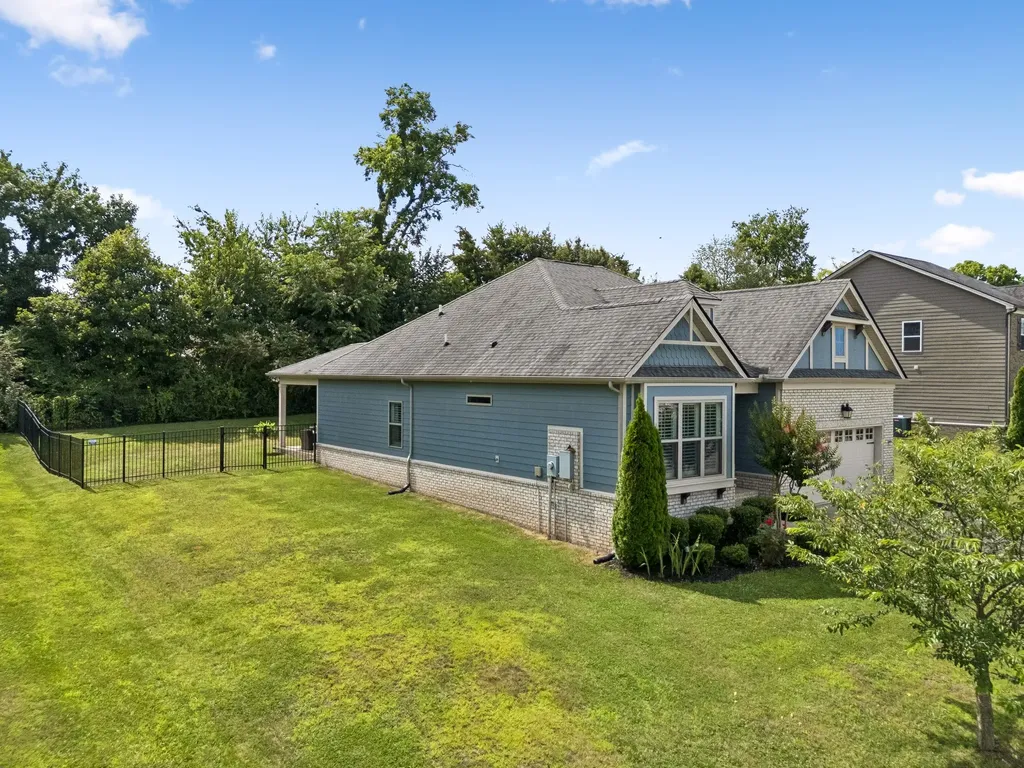 2720 Nottingham Drive Columbia TN 38401