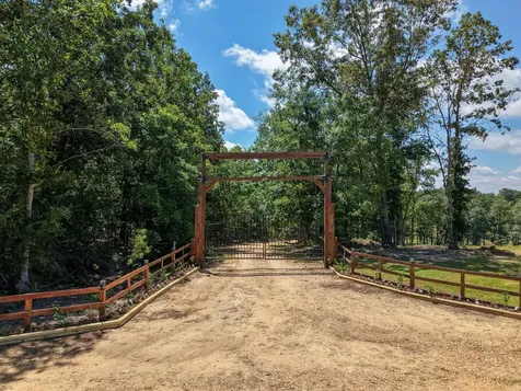 111 Adaleighs Way Big Sandy TN 38221